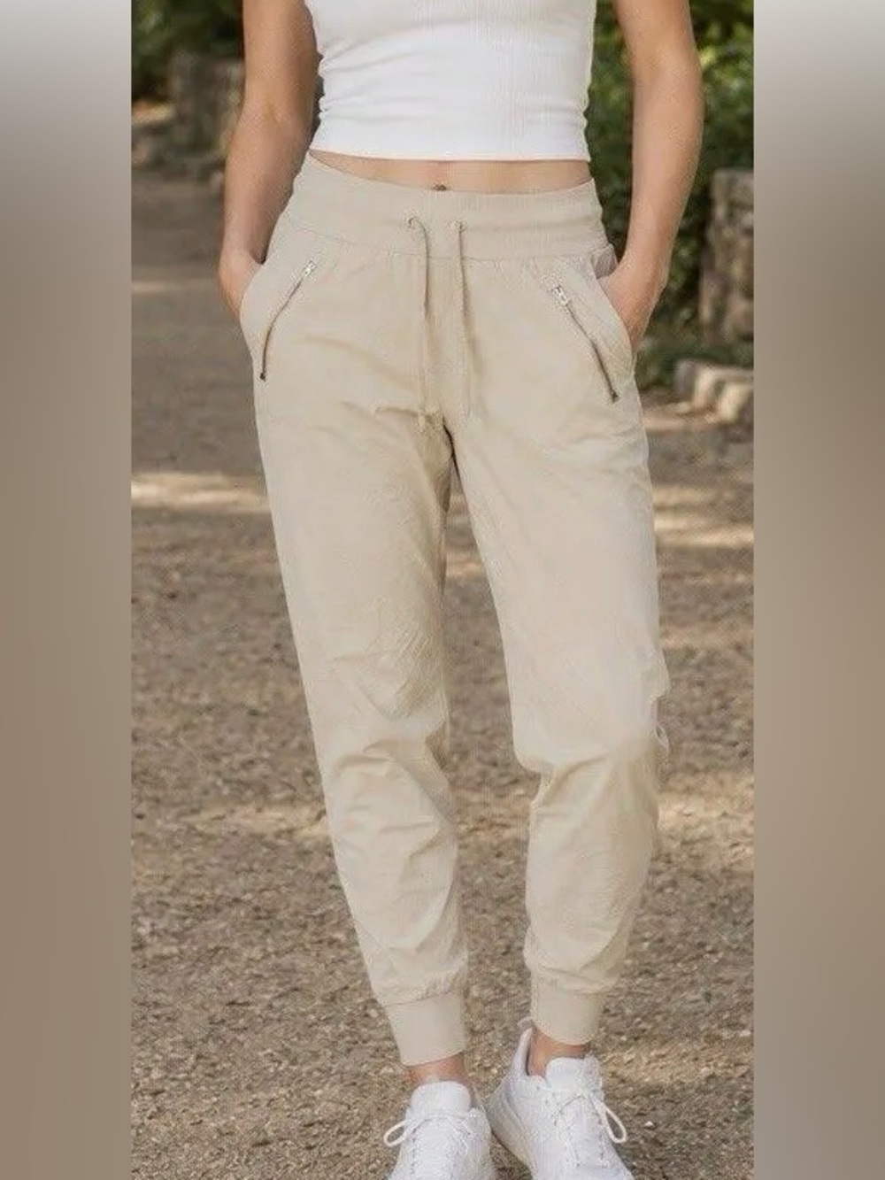 Athleta Trekkie North Jogger - khaki size 6